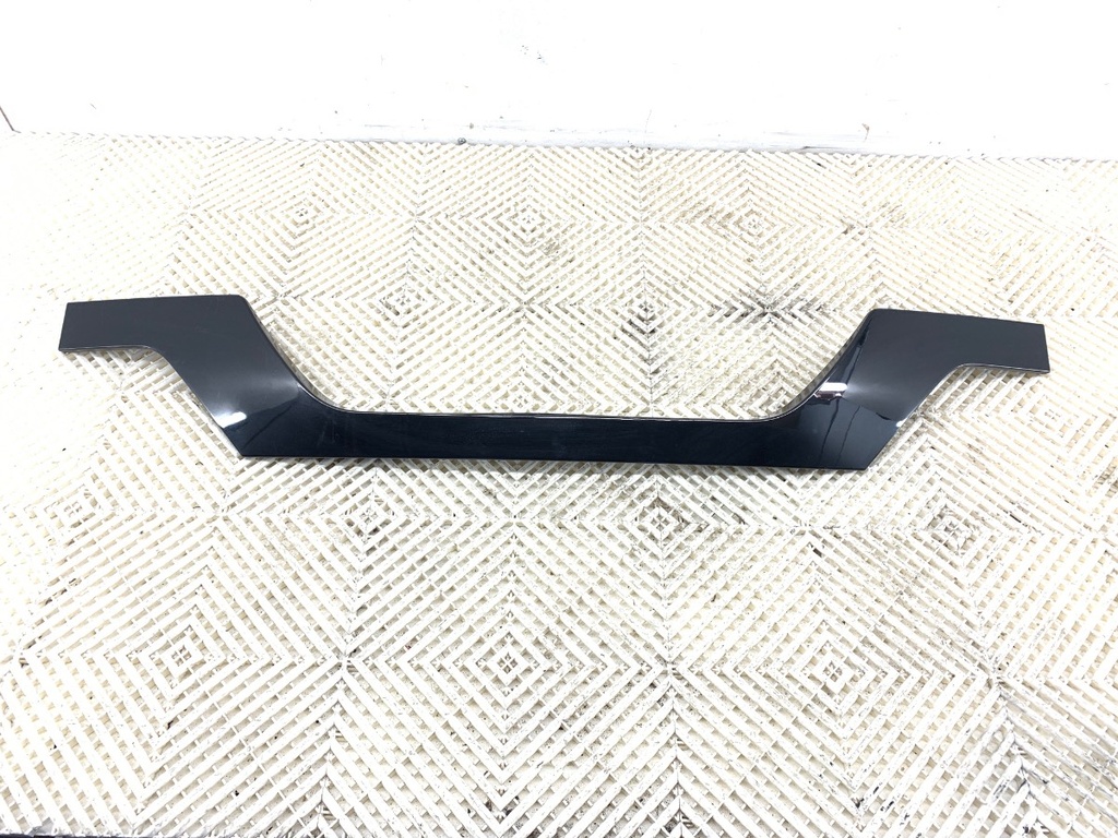 [STARK-755514] Moldura de portón trasero BMW X3 (E83) 2003-2011