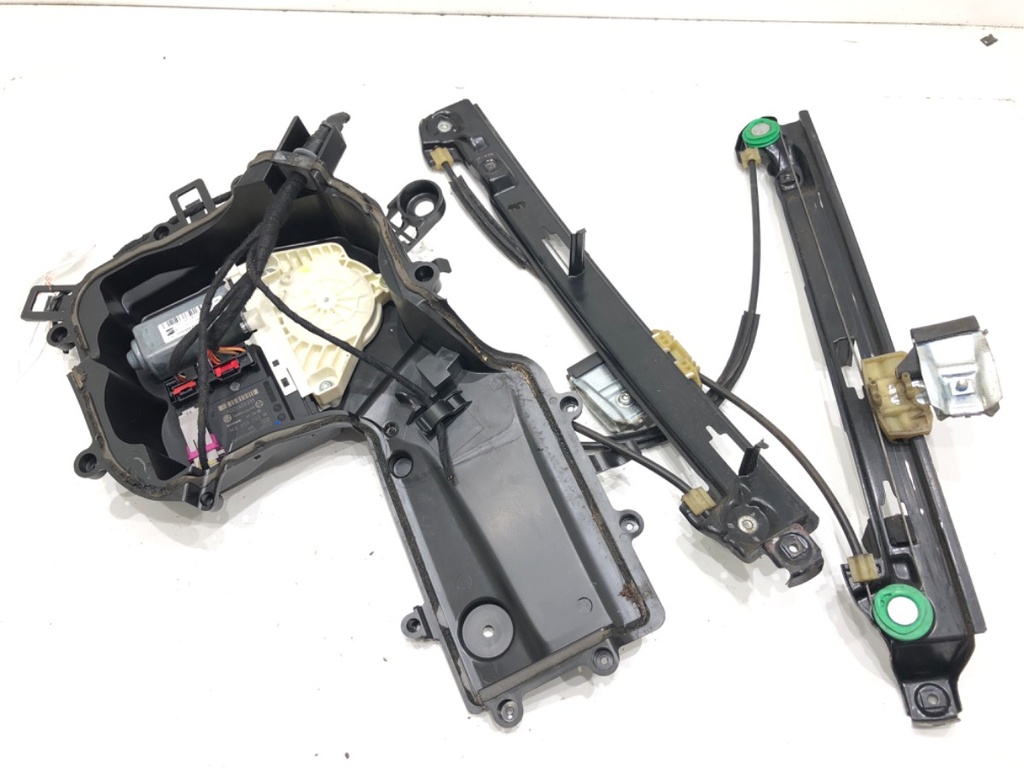 [STARK-758050] Elevador de ventanilla delantero izquierdo SEAT León (1P1) 1.6 75 kW 2005-2013