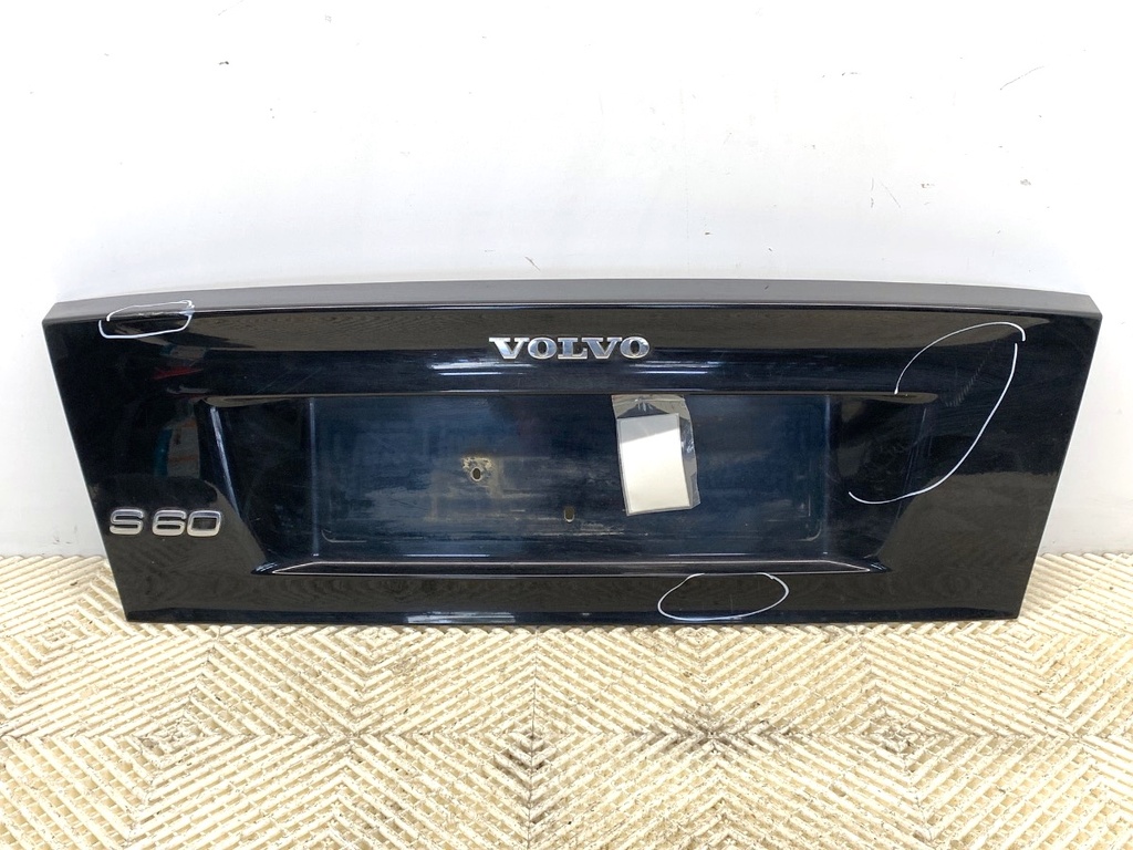 [STARK-759424] Moldura de portón trasero VOLVO S60 I (384) 2.4 D5 2001-2010