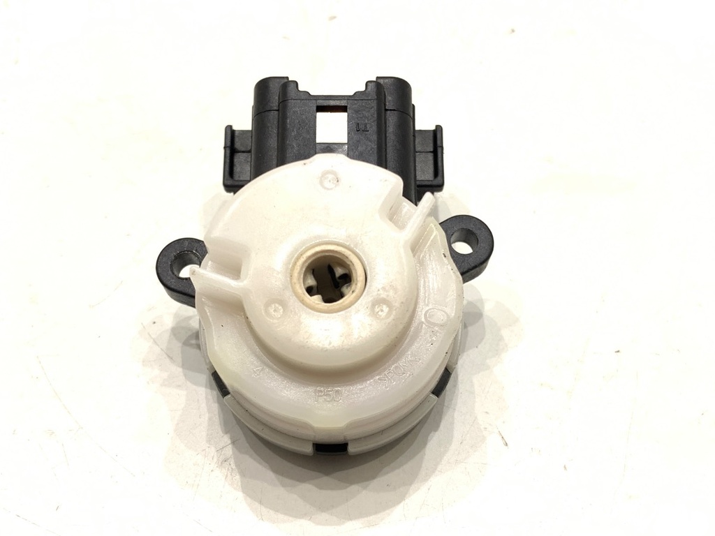 [STARK-768408] Bloque de enchufes SUZUKI SWIFT IV (FZ, NZ) 1.2 (AZH 412) 2010-2022