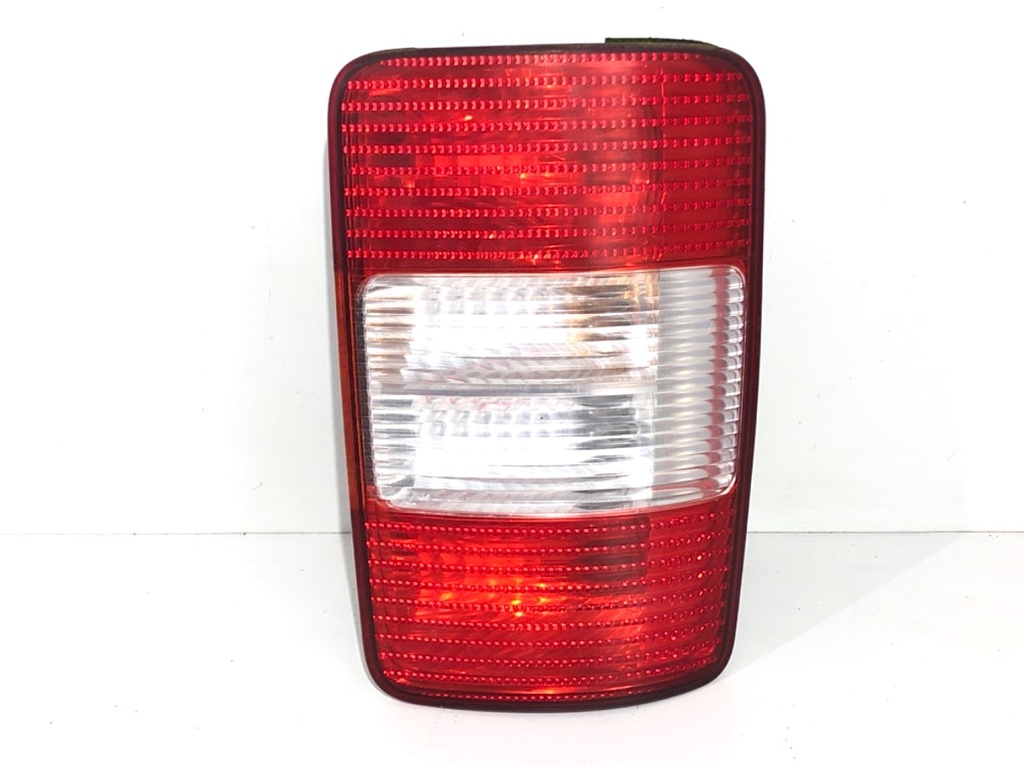 [STARK-761317] Piloto trasero izquierdo VW CADDY III (2KA, 2KH, 2CA, 2CH) 2004-2015