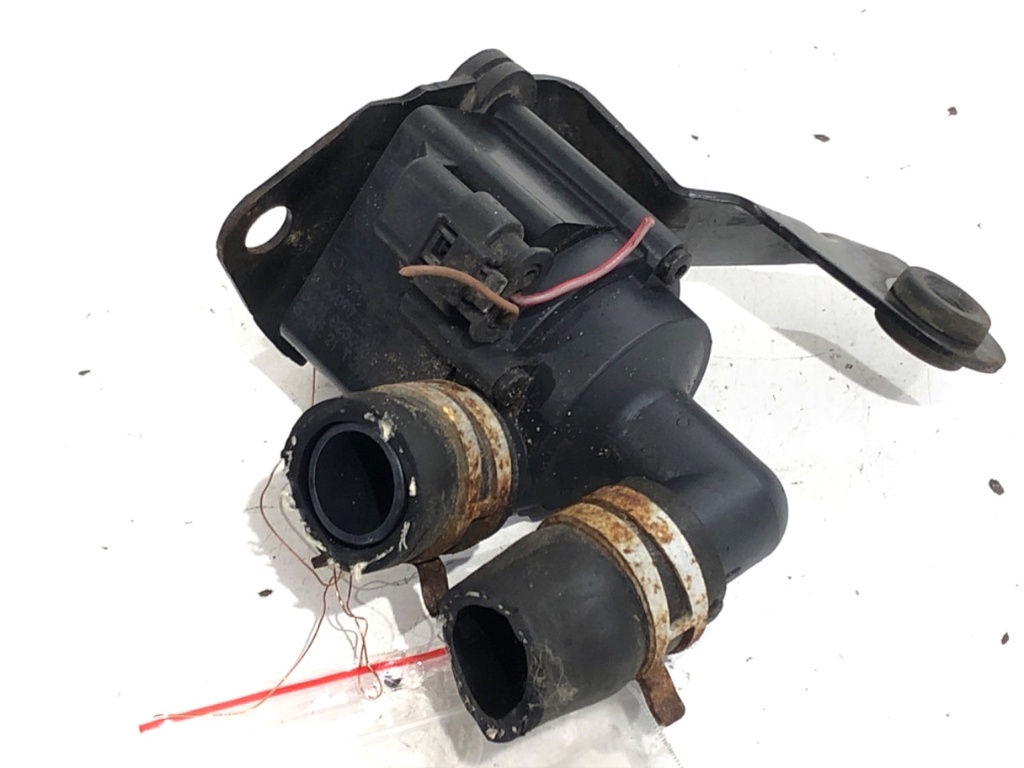 [STARK-765953] Bomba de agua adicional BMW 5 (F10) 520d 2010-2016