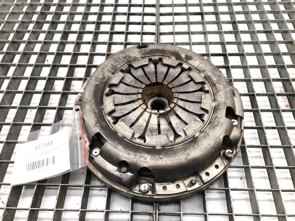 [STARK-457588] Embrague Dacia Duster (HS_) 1.6 SCe 115 2010-2018