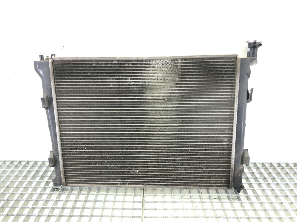 [STARK-575854] Radiador de agua HYUNDAI i30 (FD) 2007-2012 2.0 105 kW 143 CV gasolina