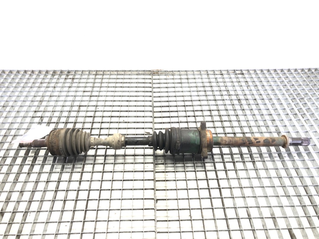 [STARK-602701] Semieje derecho delantero Nissan Altima (L31) 2001-2007