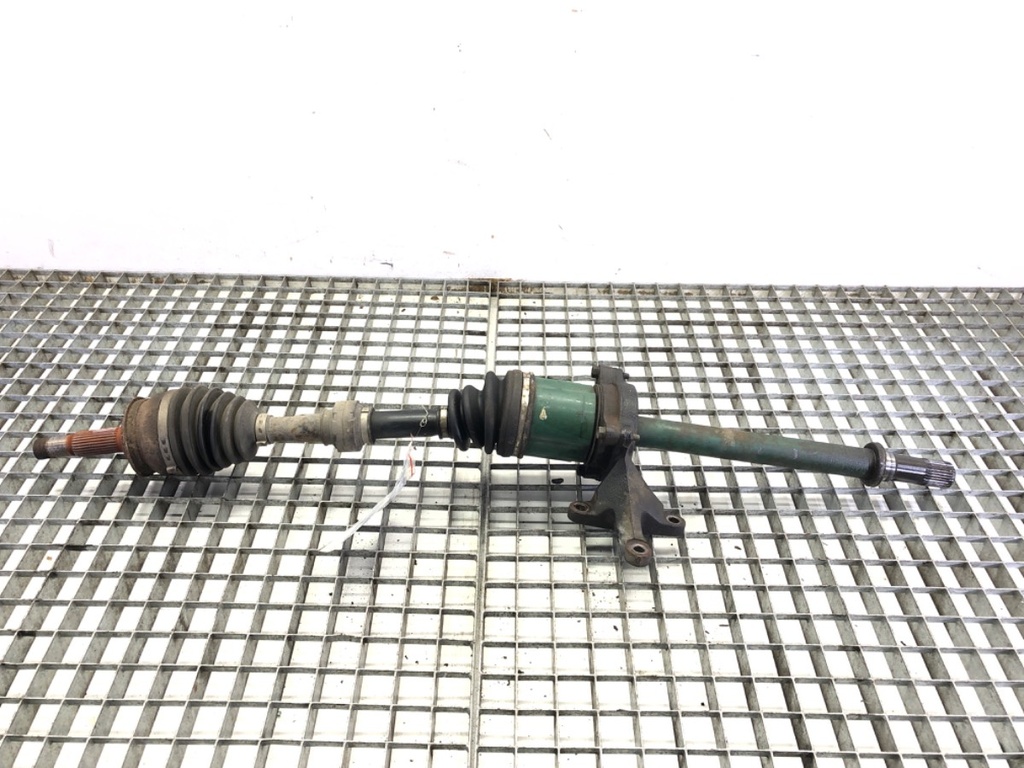 [STARK-611605] Semieje delantero derecho Nissan Altima (L31) 2001-2007