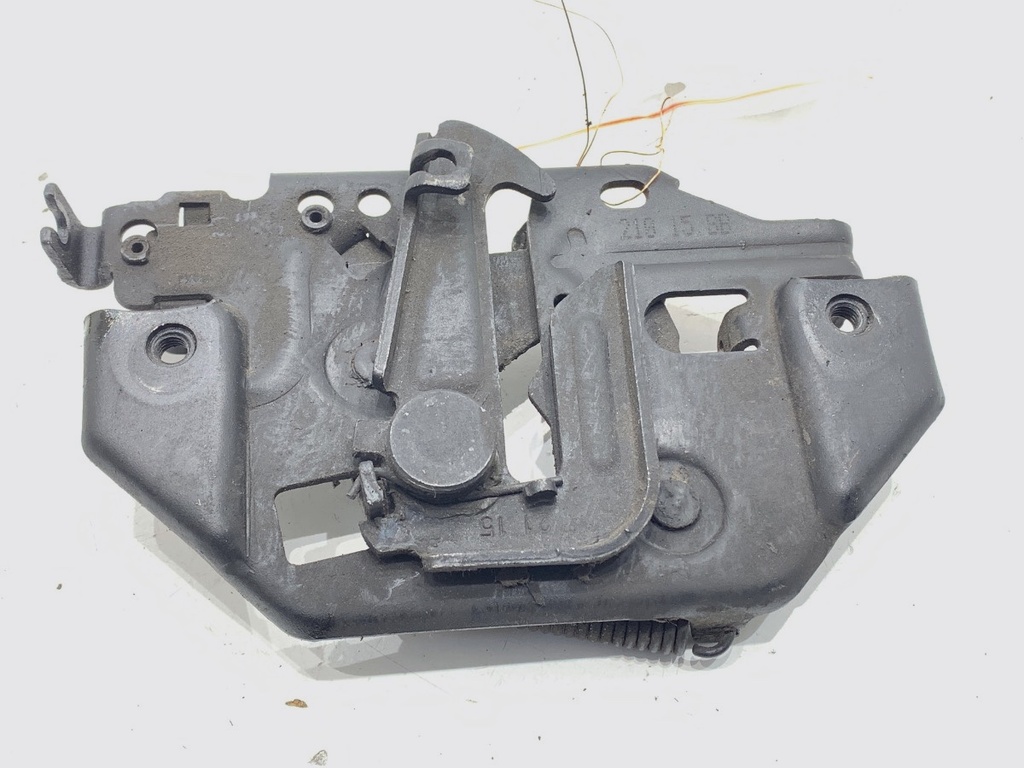 [STARK-702578] Cierre de capó delantero Ford EcoSport 2011-2022