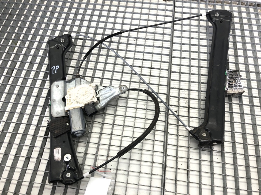 [STARK-718791] Elevalunas delantero derecho BMW Serie 6 (E64) 2004-2010