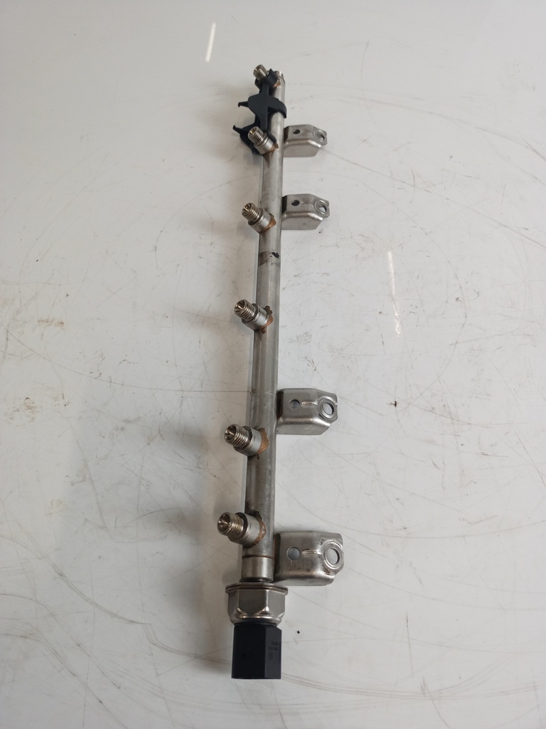 [MTD-430822] Carril del inyector BMW Serie 7 F01 F02 F03 F04 3.0 740i N54B30A 7575480
