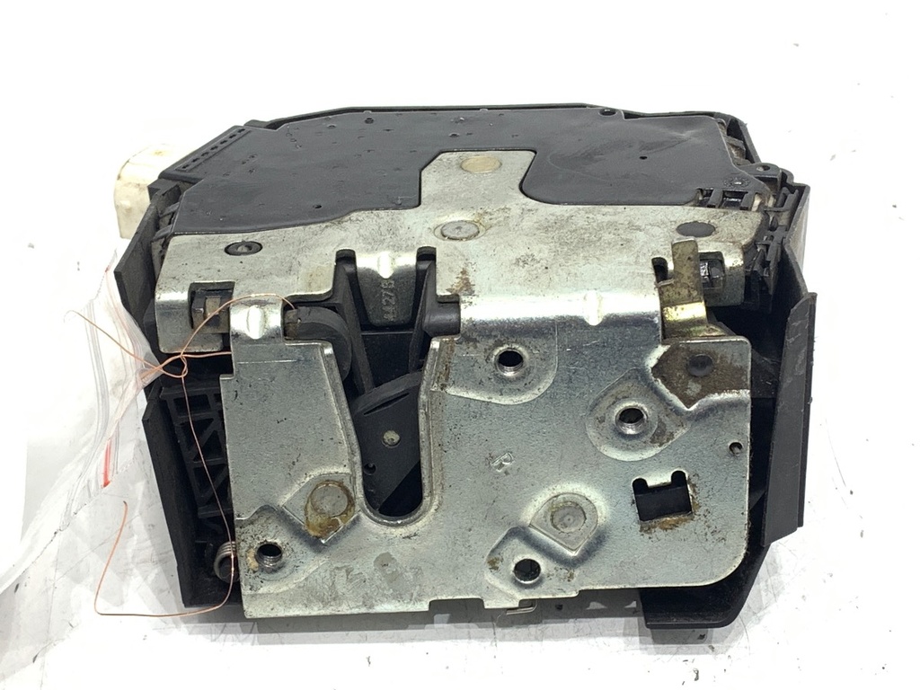 [STARK-704681] Cerradura de puerta trasera derecha Land Rover Freelander I (L314) 1998-2006