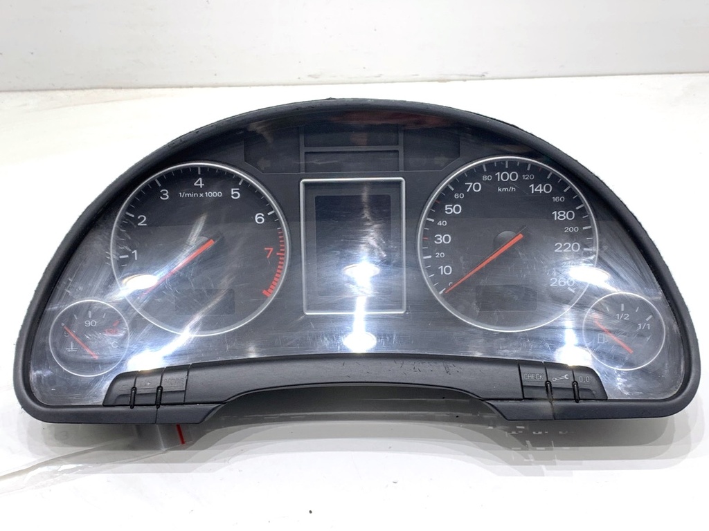 [STARK-718743] Cuentakilómetros Audi A4 B6 Avant (8E5) 1.6 2001-2004