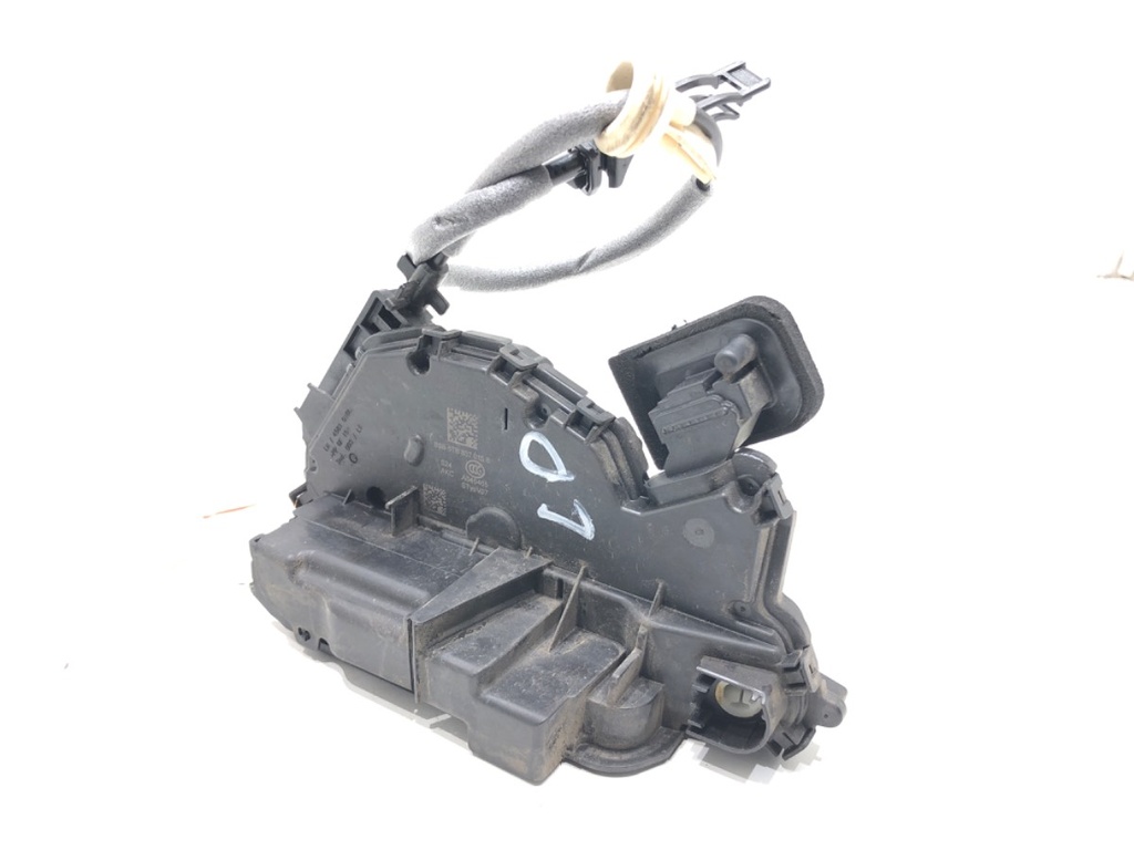 [STARK-812988] Cerradura de puerta delantera izquierda VW Golf VII Variant (BA5, BV5) 2013-2022