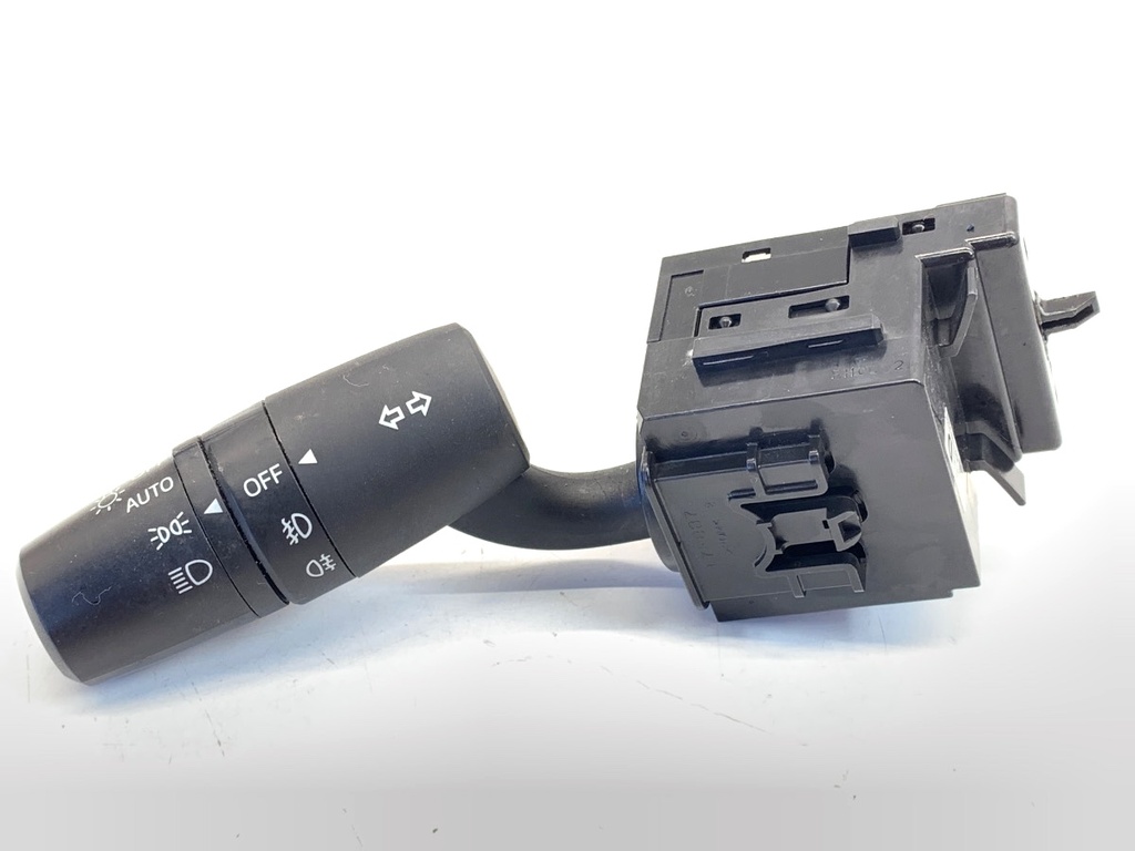[STARK-846602] Interruptor de intermitencia MAZDA 3 sedán (BM_, BN_) 2013-2022