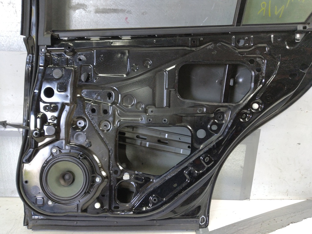 [MTD-530096] Puerta trasera derecha para INFINITI Q50