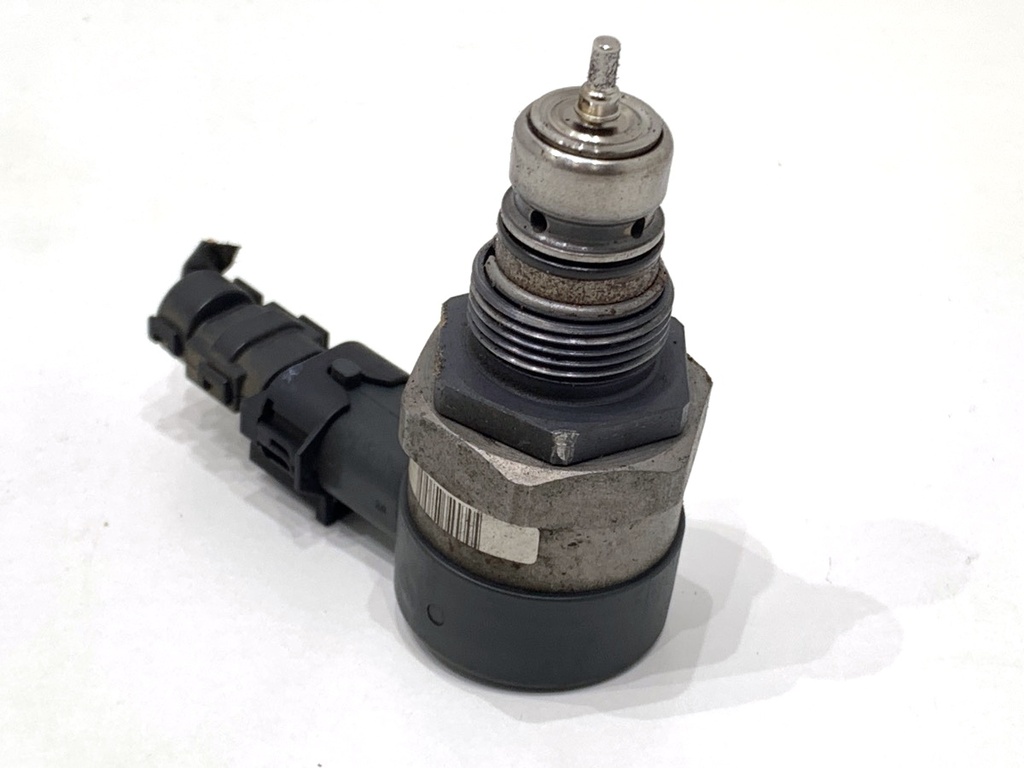 [STARK-866998] Regulador de presión de combustible HYUNDAI TUCSON (JM) 2.0 CRDi 2006-2010