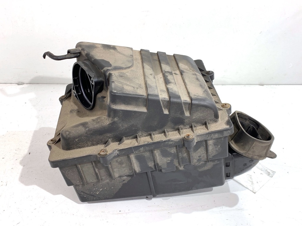 [STARK-868751] Caja de filtro de aire SKODA Rapid (NH3, NK3, NK6) 1.6 TDI 85 kW 2012-2022