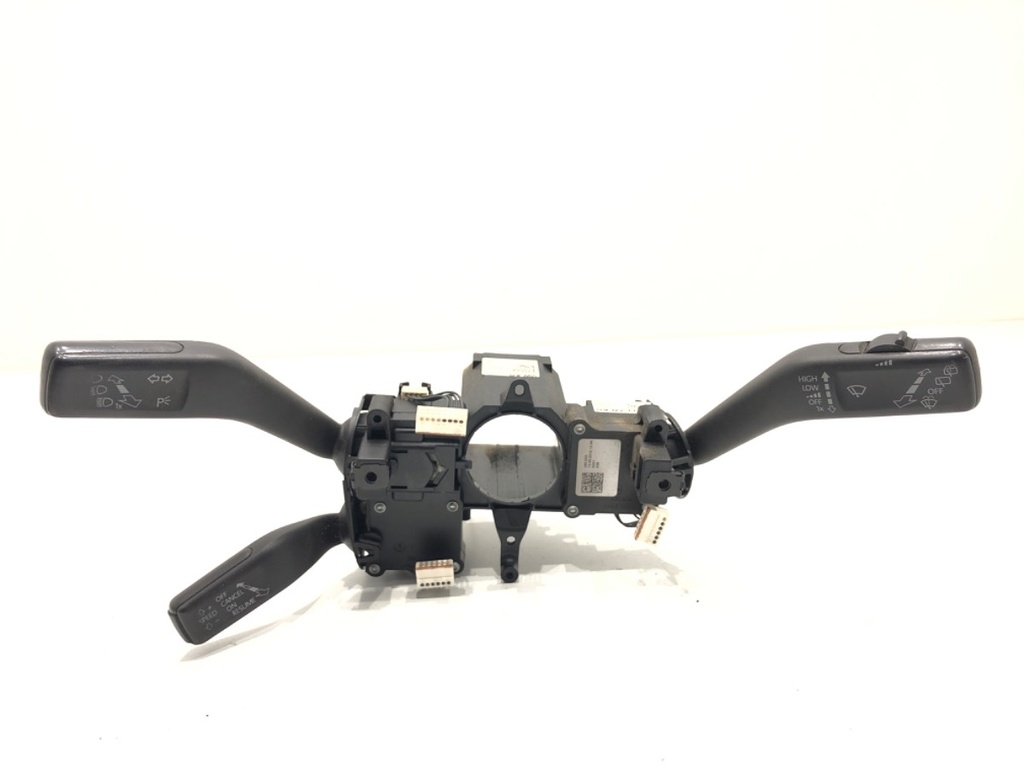 [STARK-874661] Combinado de luces e intermitentes VW Passat B7 Variant (365) 1.8 TSI 118 kW 2010-2014