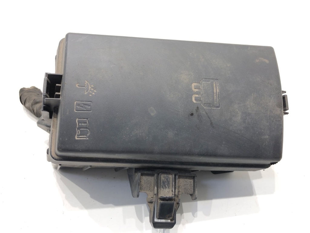 [STARK-875555] Caja de fusibles VW Golf VII Variant (BA5, BV5) 2.0 TDI 110 kW 2013-2022