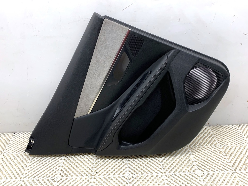 [STARK-875775] Panel de puerta trasera izquierda PEUGEOT 3008 SUV (MC_, MR_, MJ_, M4_) 2016-2022