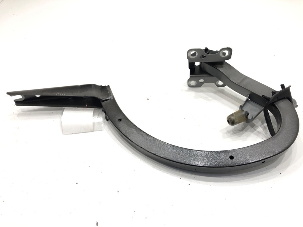 [STARK-875830] Bisagra de portón trasero izquierda Audi A4 B9 (8W2, 8WC) 2015-2022