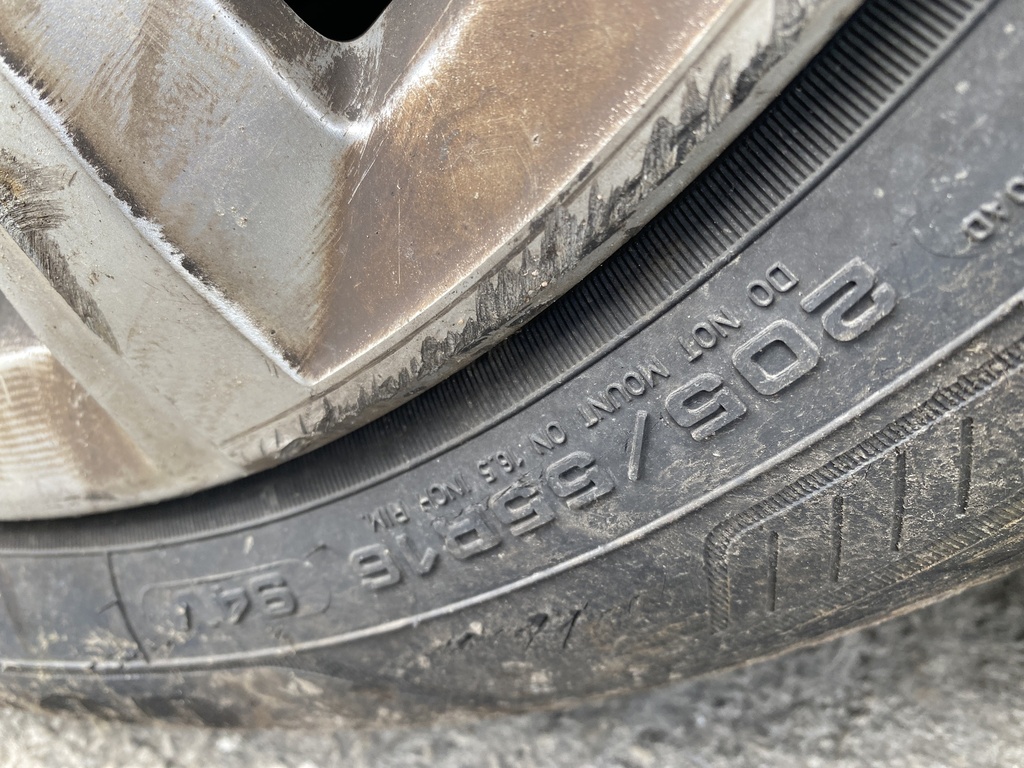 [EPE-101014] Llanta de aleación con neumático 205/55 R16 Vauxhall Astra Mk VIII