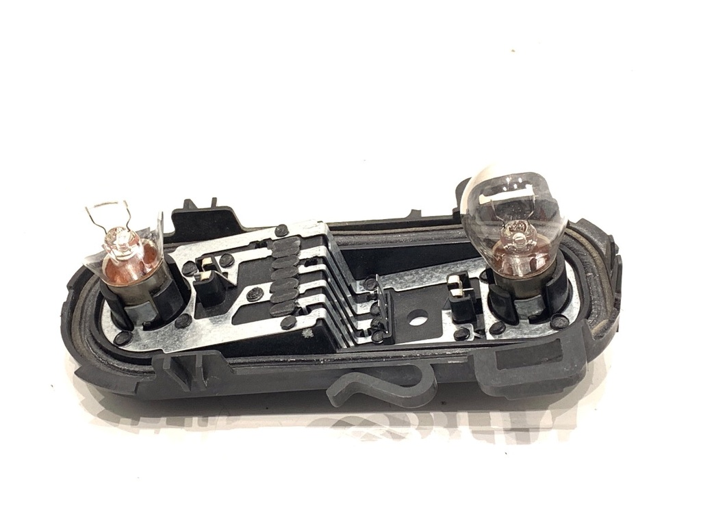 [STARK-881673] Piloto trasero izquierdo BMW X1 (F48) 2014-2022
