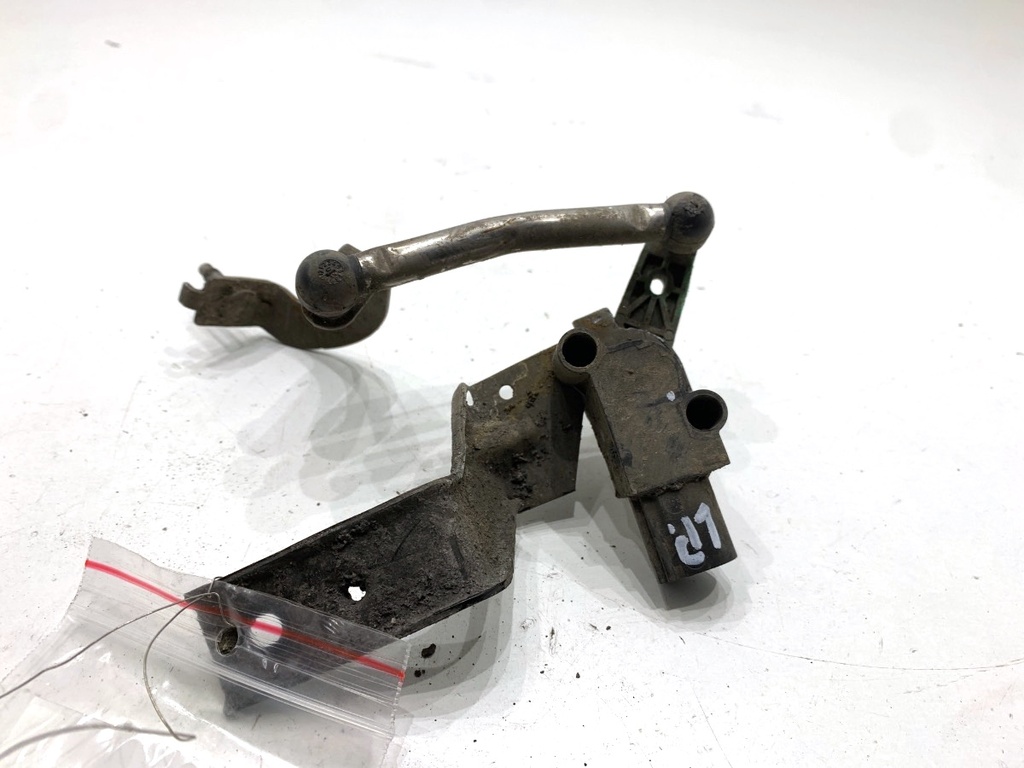 [STARK-884373] Sensor de nivel de xenón VW Passat B8 (3G2, CB2) 2.0 TSI 4motion 206 kW 2015-2022