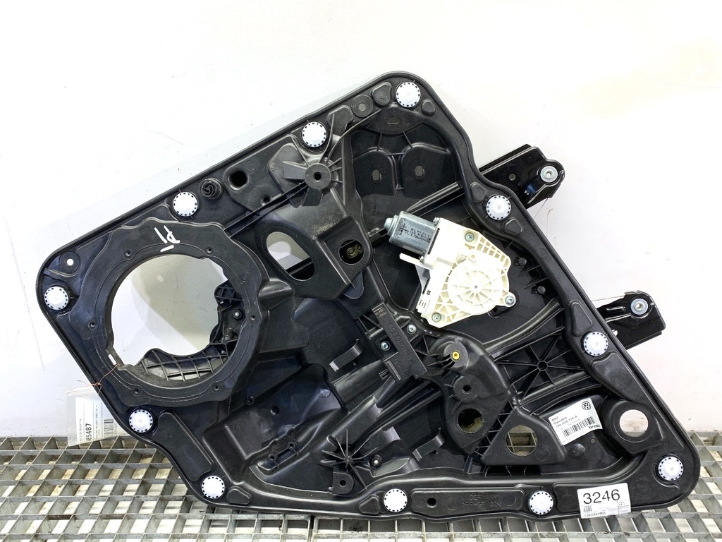 [STARK-885487] Elevador de luneta trasera derecho VW Touareg (7P5, 7P6) 2010-2018