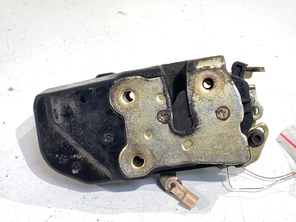 [STARK-885756] Cerradura de puerta delantera izquierda Dodge Durango (HB) 2003-2010