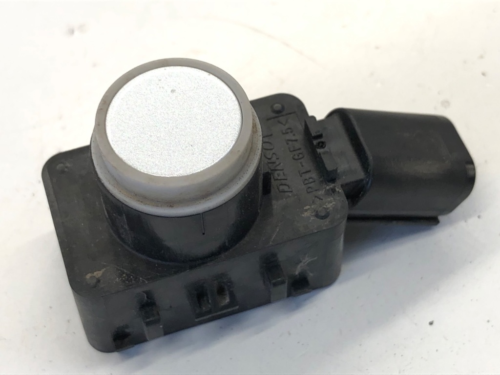 [STARK-886803] Sensor de aparcamiento TOYOTA YARIS CROSS (MXP_) 1.5 (MXPB10) 92 kW 125 CV 2020-2022