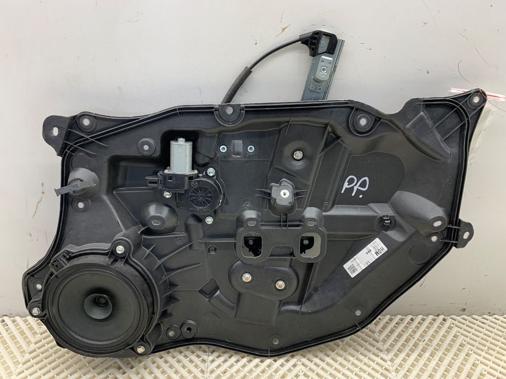 [STARK-888998] Elevador de ventanilla delantero derecho MAZDA CX-3 (DK) 2.0 SKYACTIV-G 88 kW 2015-2022