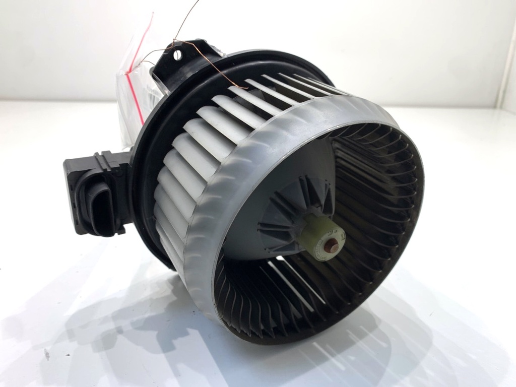 [STARK-889467] Ventilador de admisión Toyota Yaris (_P13_) 1.3 (NSP130_) 73 kW 99 CV 2011-2022