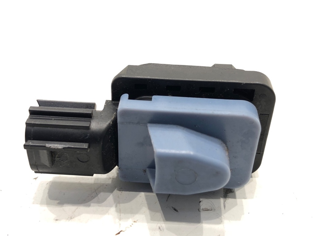 [STARK-891563] Sensor de impacto Toyota Camry (_V7_, _VA7_, _VH7_) 2.5 Hybrid (AXVH71_) 2017-2022