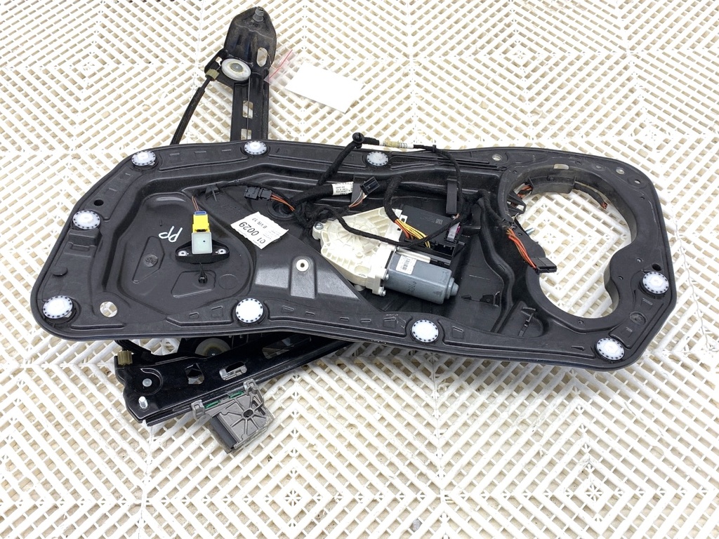 [STARK-894745] Elevador de ventanilla delantero derecho VW Passat CC B6 (357) 2.0 TDI 103 kW 2008-2012