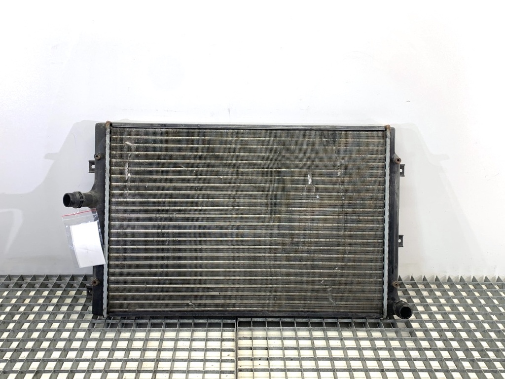 [STARK-894771] Radiador de agua VW Passat CC B6 (357) 2.0 TDI 103 kW 2008-2012