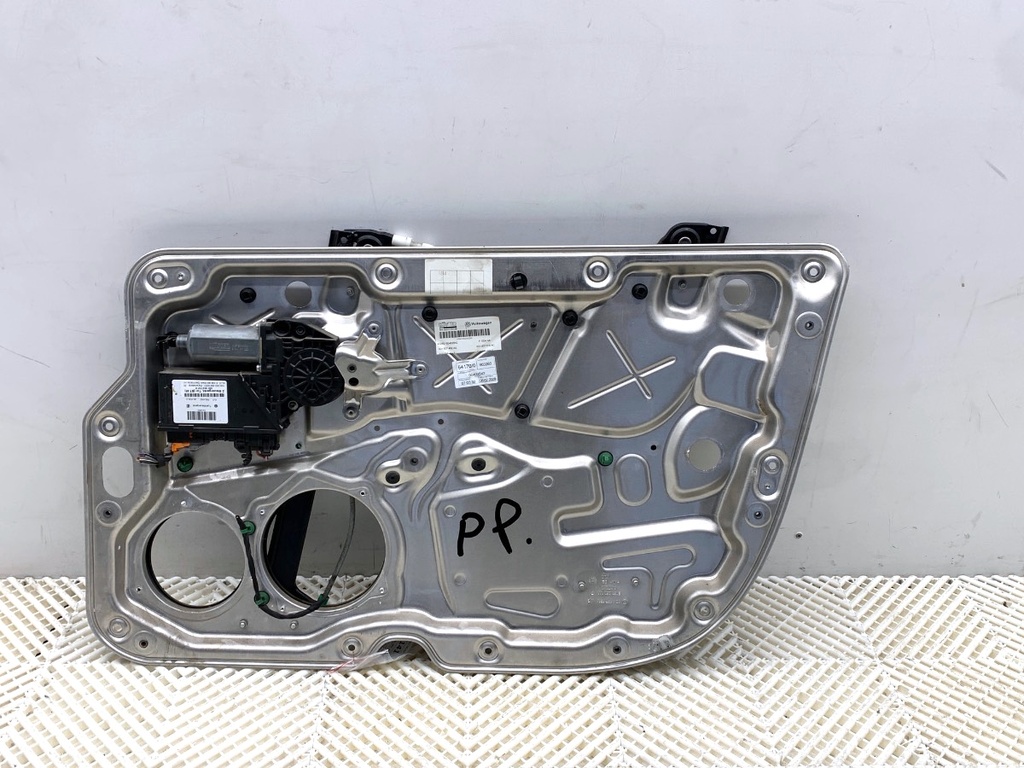 [STARK-899141] Elevador de ventana delantero derecho VW Phaeton (3D1-3D9) 2002-2016