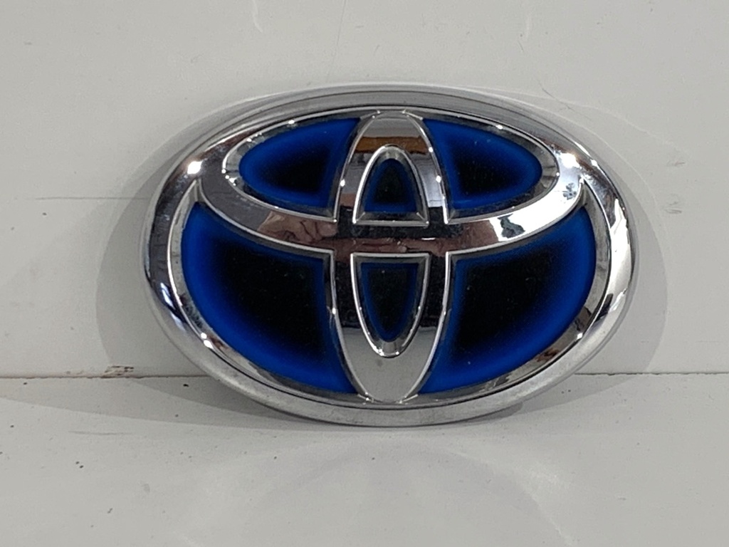 [STARK-899786] Emblema trasero Toyota Camry (_V7_, _VA7_, _VH7_) 2017-2022