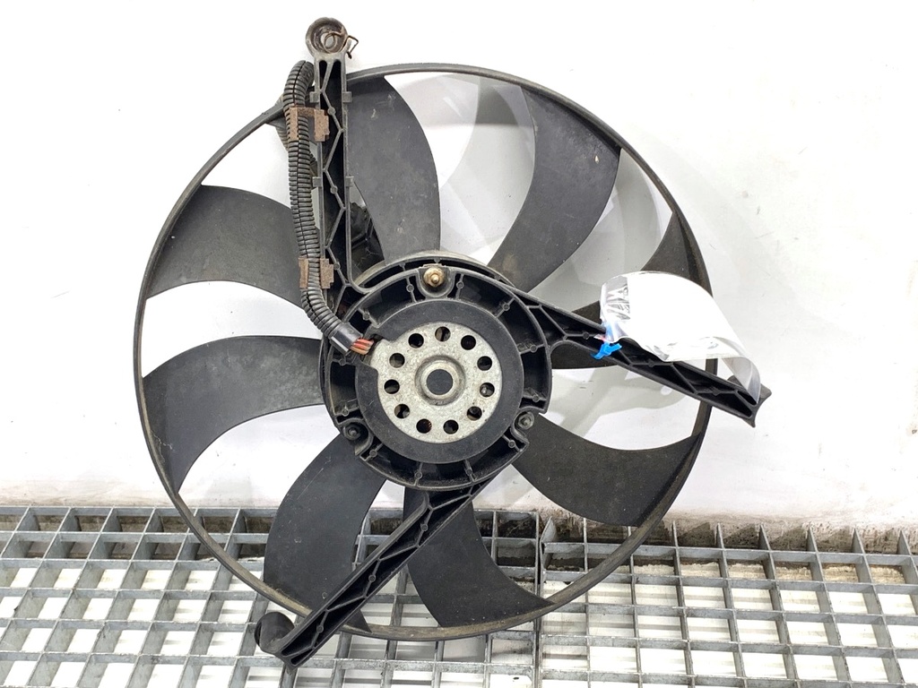 [STARK-903577] Ventilador del radiador VW Fox liftback (5Z1, 5Z3, 5Z4) 2003-2015