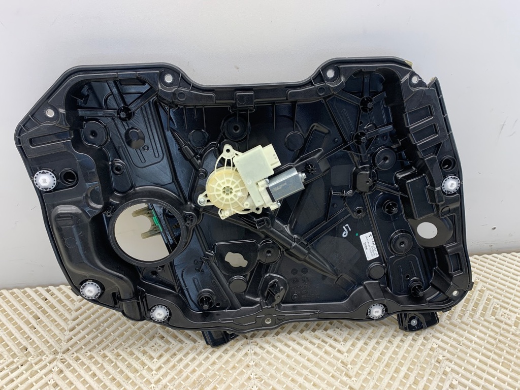 [STARK-906092] Elevador de ventana delantero izquierdo BMW Serie 3 Touring (G21, G81) 2019-2022