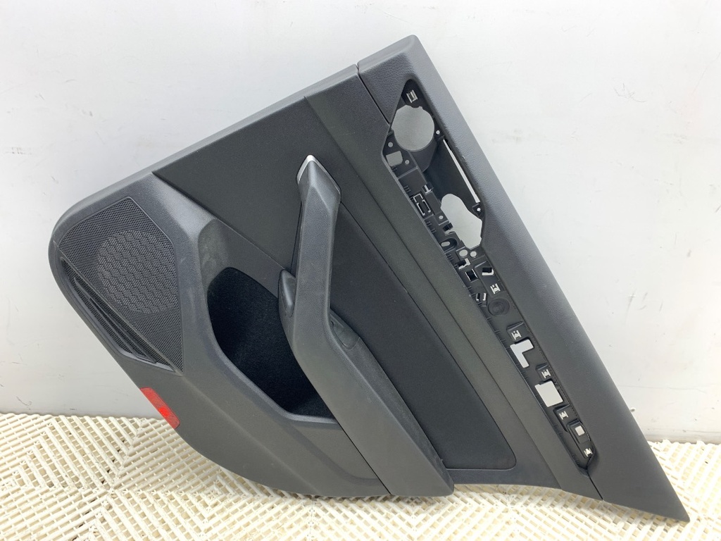 [STARK-907816] Panel de puerta trasera derecha VW Passat B8 (3G2, CB2) 2.0 TDI 110 kW 2014-2022