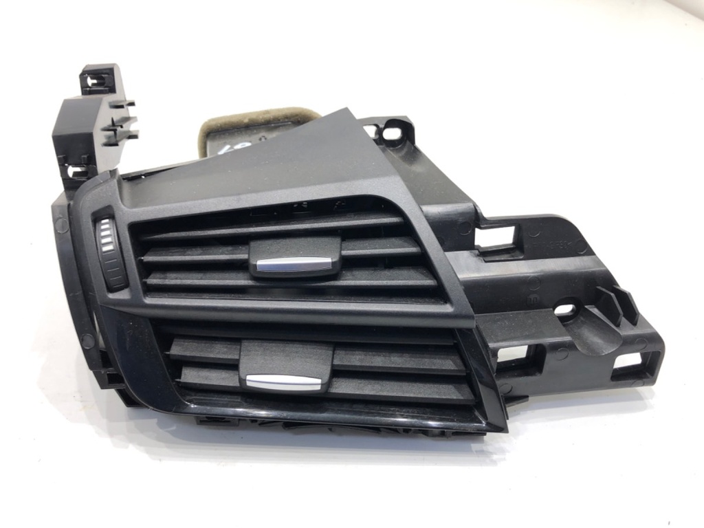 [STARK-908781] Rejilla de ventilación delantera izquierda BMW X5 (F15, F85) 2013-2018