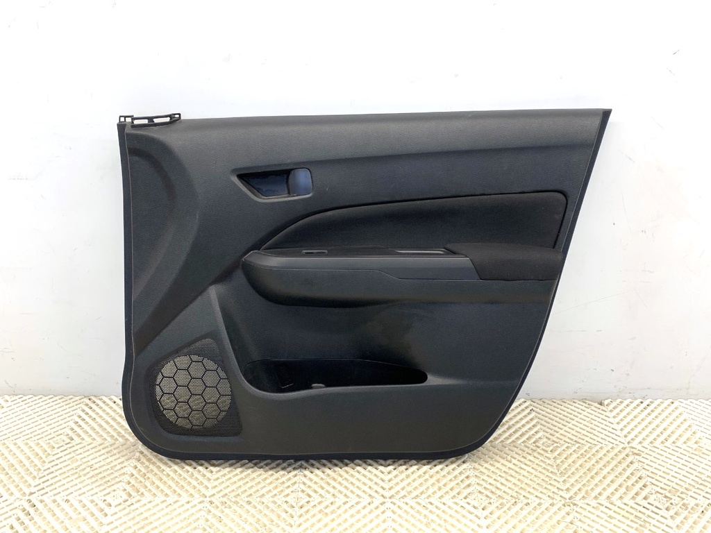 [STARK-911260] Panel de puerta delantero derecho Suzuki Vitara (LY) 2015-2022