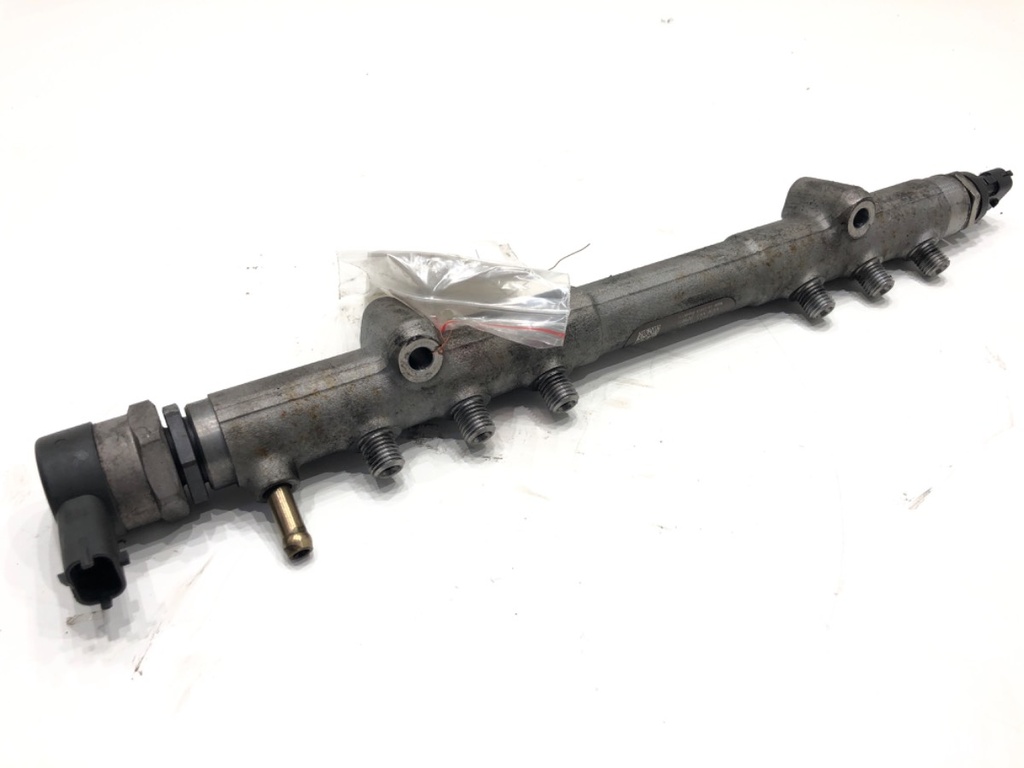 [STARK-911579] Fuel Rail VOLVO XC90 I (275) 2002-2015