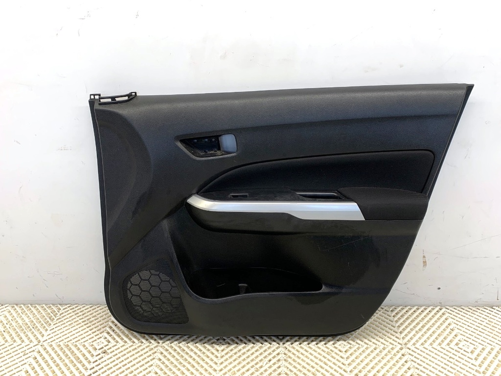 [STARK-912429] Panel de puerta delantero derecho SUZUKI VITARA (LY) 2015-2022