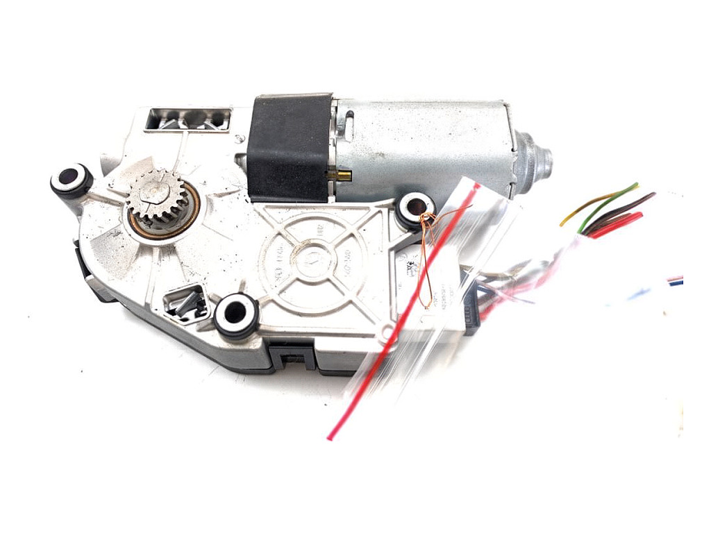 [STARK-918704] Motor de techo solar AUDI Q3 (8UB, 8UG) 2011-2018 2.0 TFSI quattro 147 kW 200 CV
