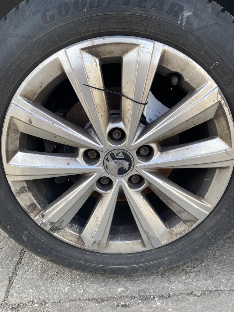 [EPE-101016] Llanta de aleación con neumático 205/55 R16 VAUXHALL ASTRA Mk VIII