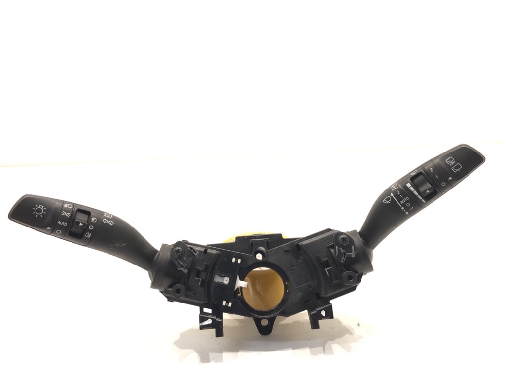 [STARK-919136] Combinado de luces e intermitentes KIA Sportage IV (QL, QLE) 2015-2022 2.0 CRDi 136 kW