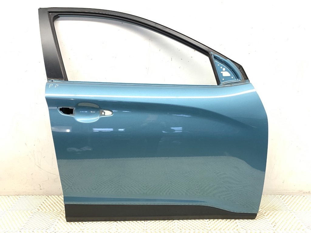 [STARK-828359] Puerta delantera derecha HYUNDAI KONA (OS, OSE, OSI) 2017-2022