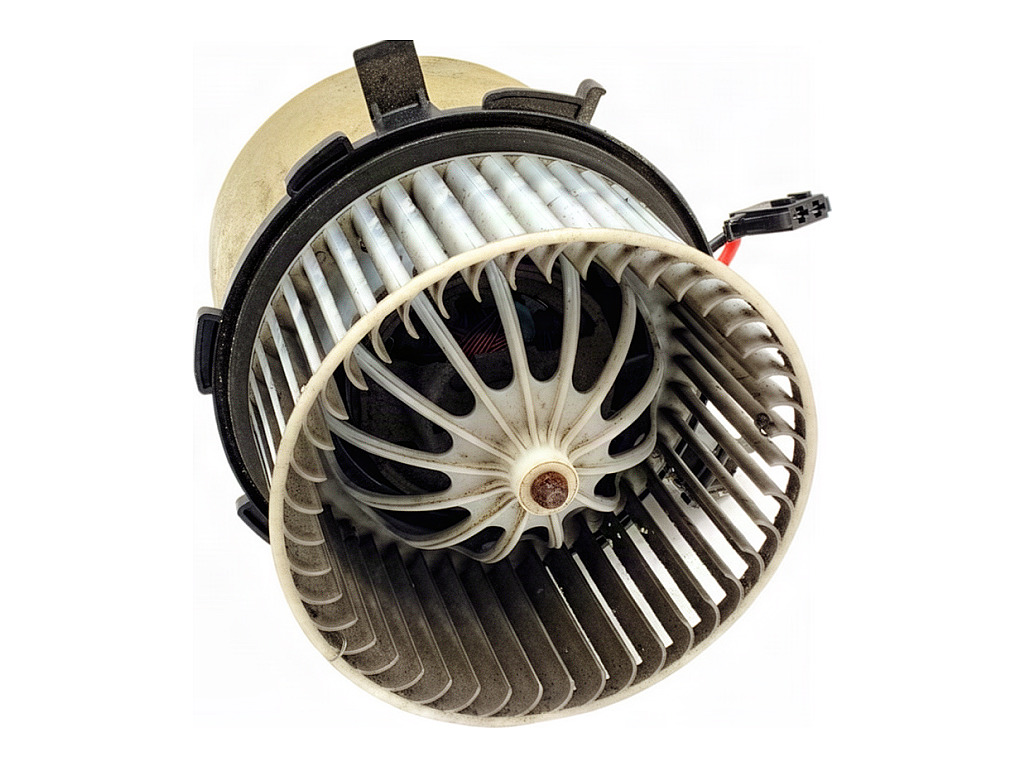 [STARK-934664] Ventilador de admisión AUDI A4 B8 (8K2) 1.8 TFSI 2007-2015
