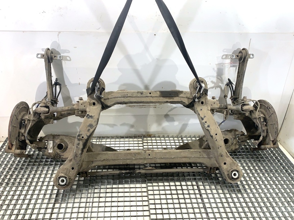 [STARK-876213] Viga trasera JEEP CHEROKEE (KL) 2013-2022
